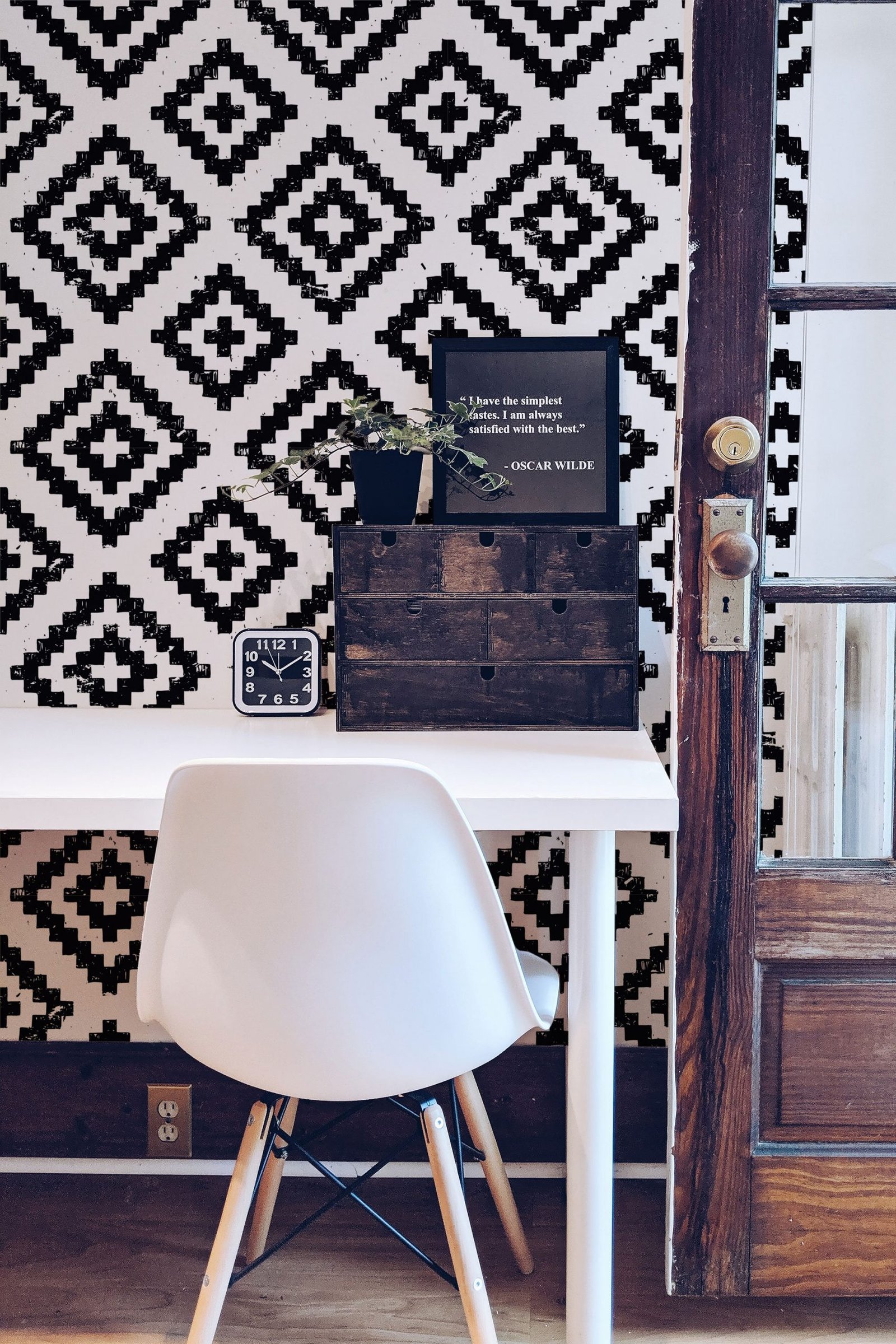 Bright and modern wallpaper
